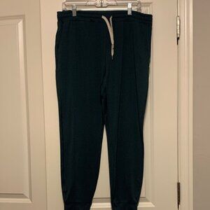 Vuori Women’s Green Performance JoggersSize L, Excellent Condition